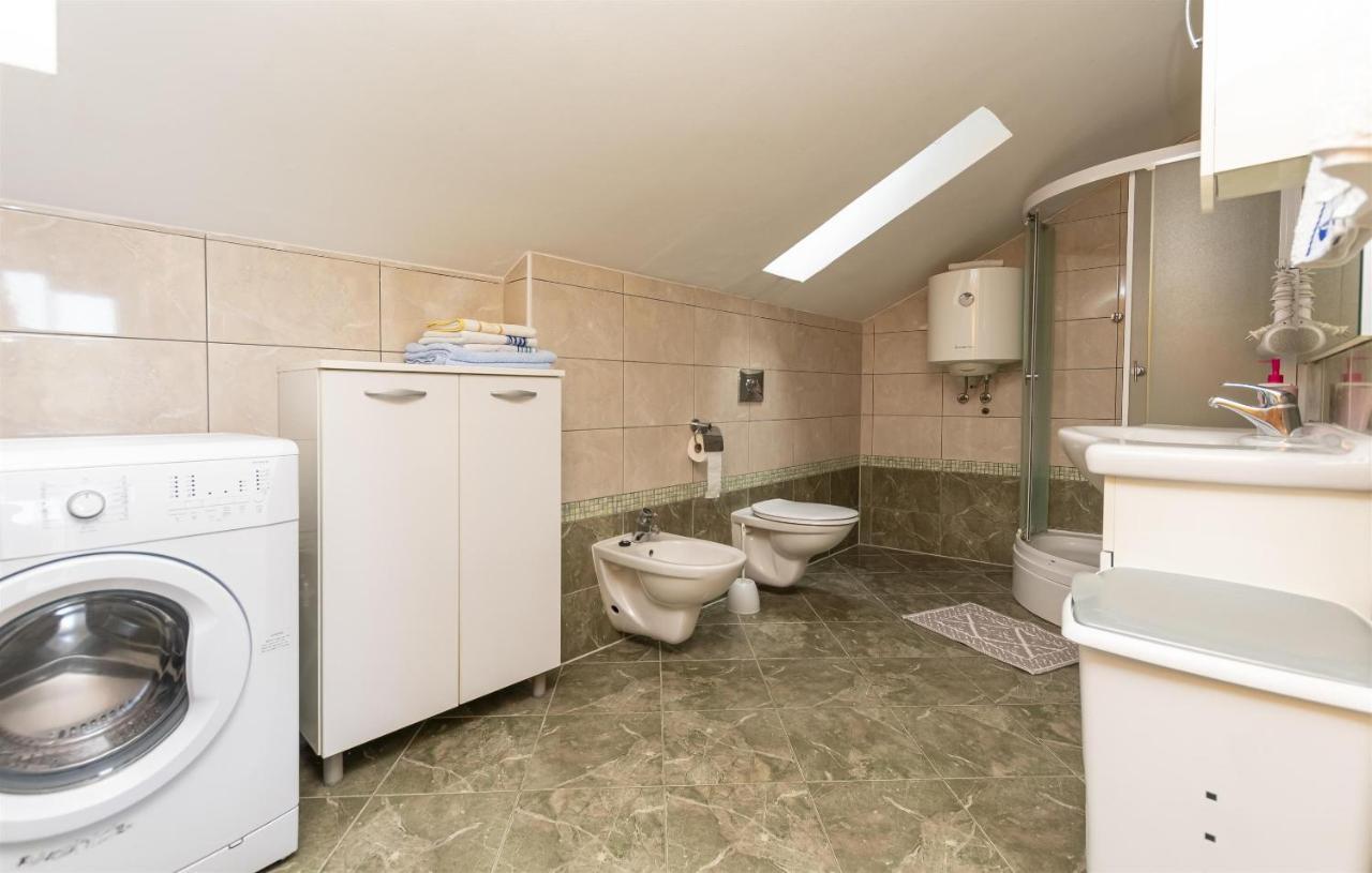 אומיס Apartment Ivanka מראה חיצוני תמונה