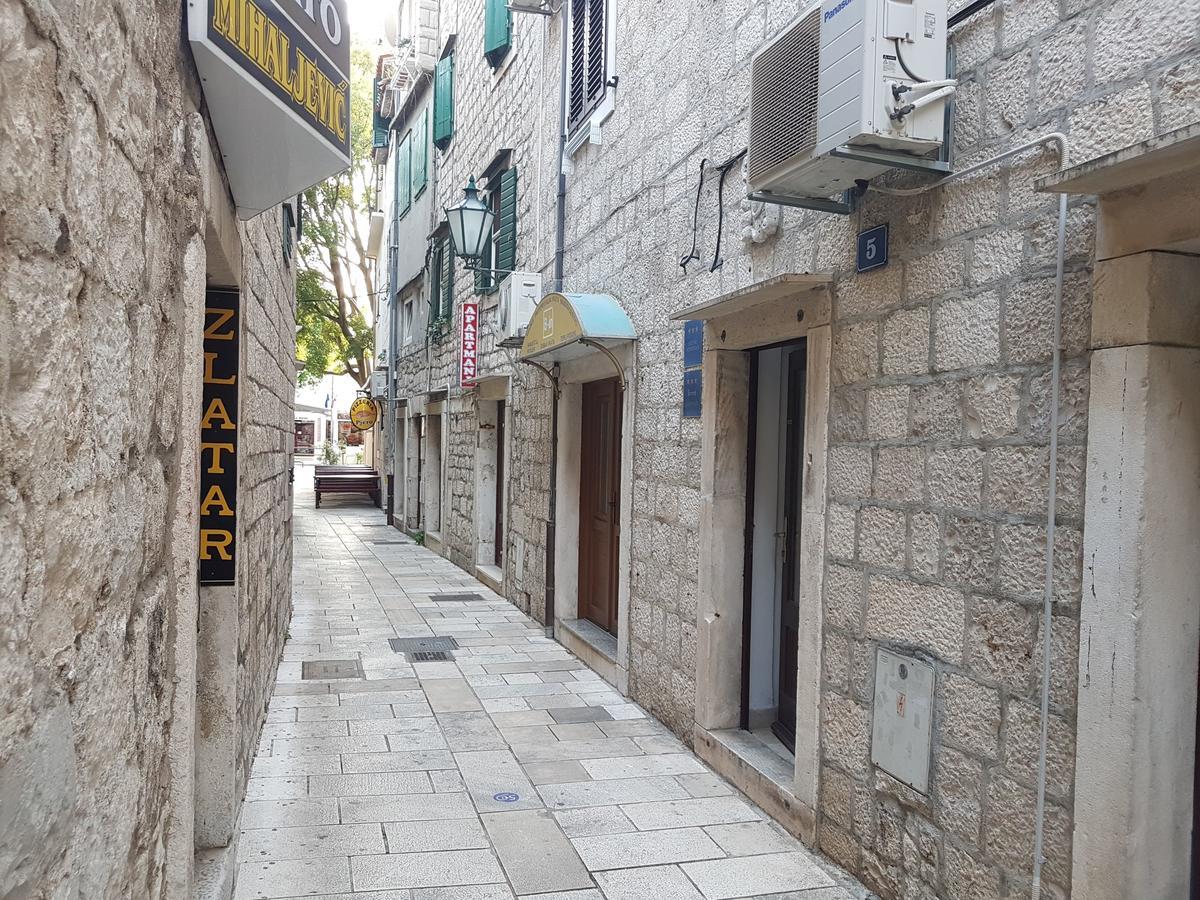 אומיס Apartment Ivanka מראה חיצוני תמונה