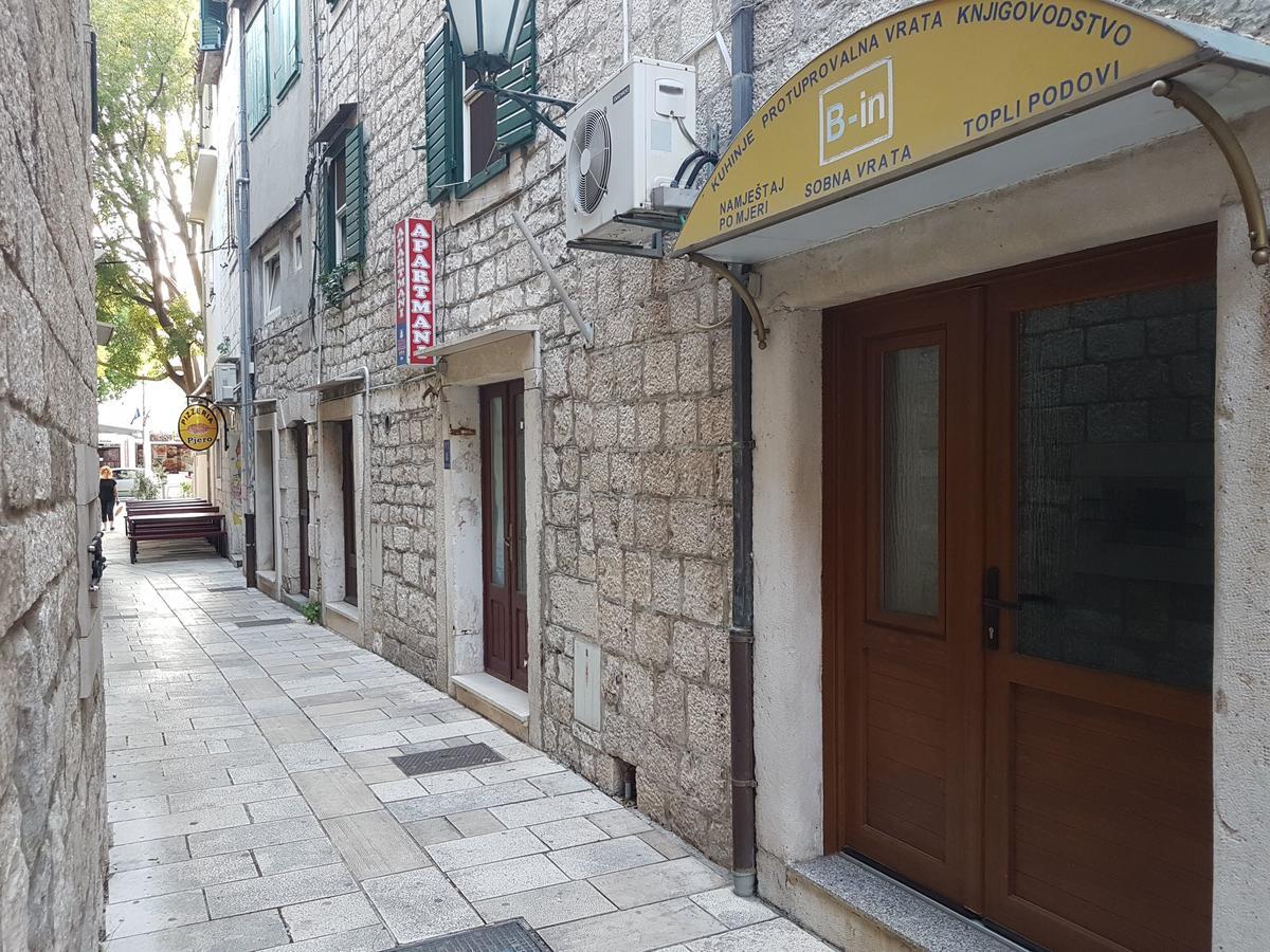 אומיס Apartment Ivanka מראה חיצוני תמונה